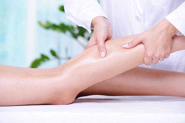 Sanfte Berührung, spürbare Leichtigkeit: Wie die Manuelle Lymphdrainage deinen Körper entlastet