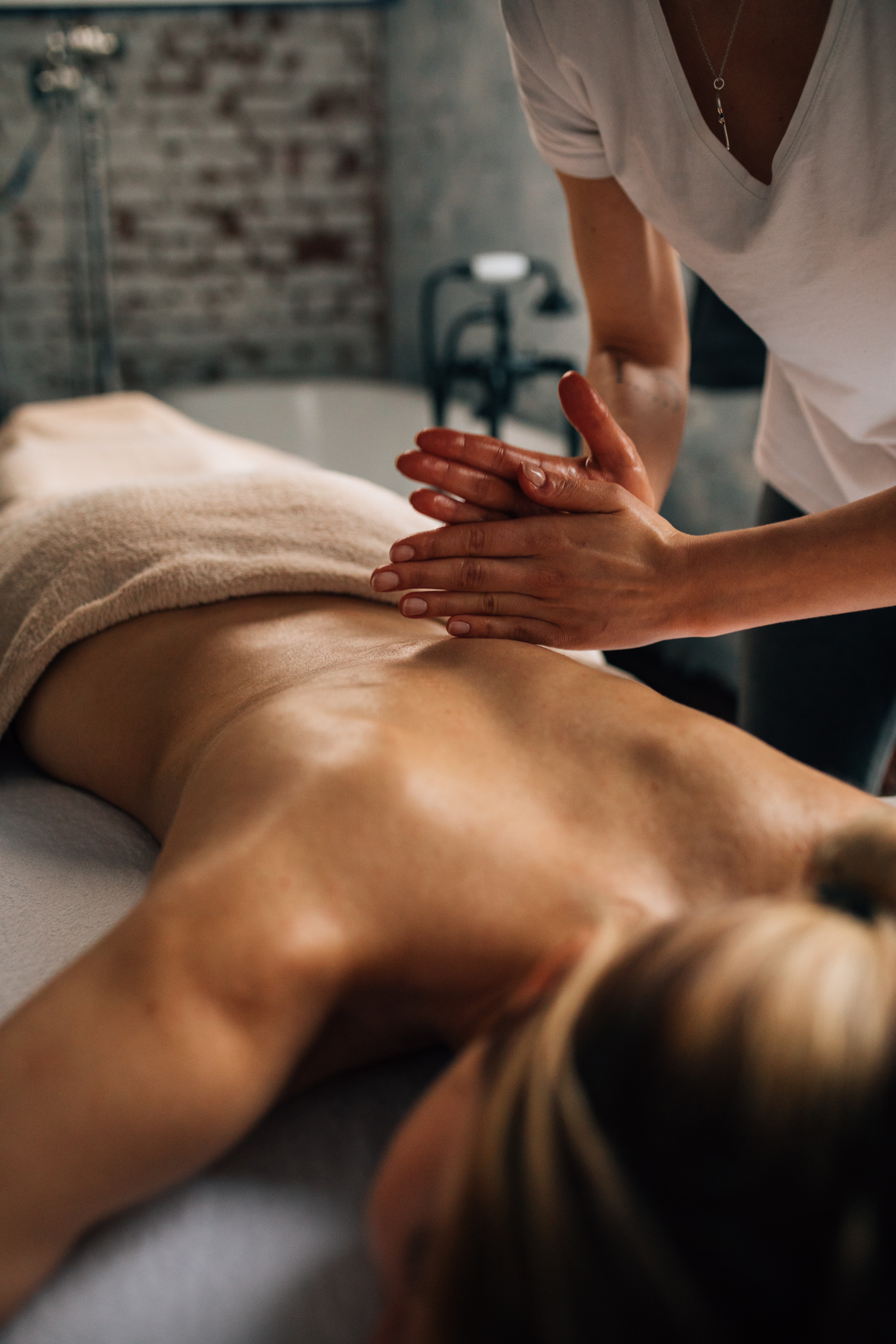Mehr Leichtigkeit im Training: Wie die Sportmassage deine Muskeln wieder fit macht